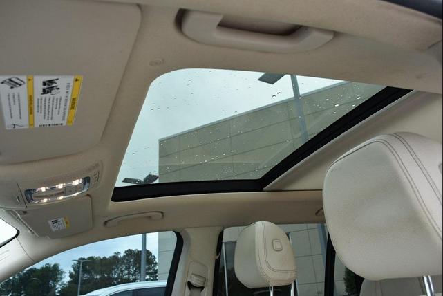 Photo of 2021 Polar White Mercedes-Benz GLS 450