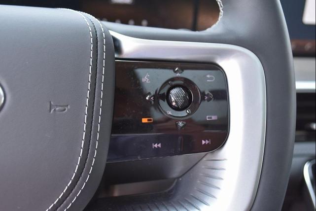 Photo of 2025 Coulis Red INFINITI QX80