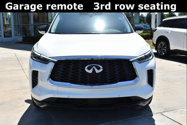 Photo of 2025 Majestic White INFINITI QX60