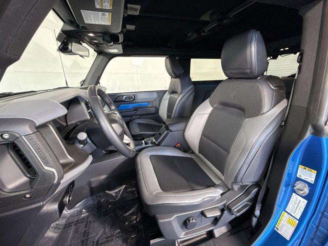 Photo of 2024 VELOCITY BLUE METALLIC Ford Bronco