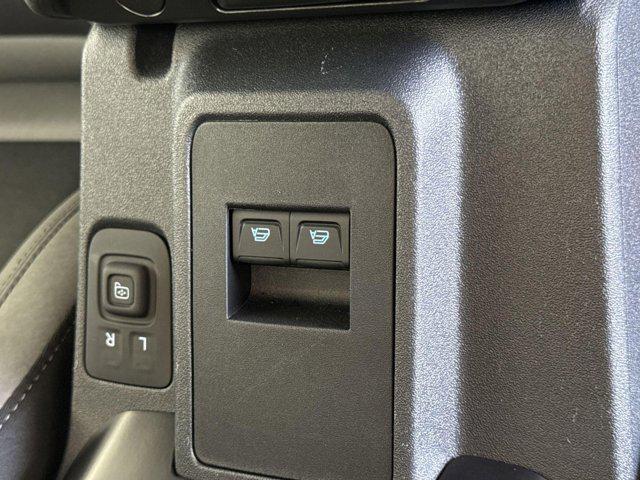 Photo of 2024 VELOCITY BLUE METALLIC Ford Bronco