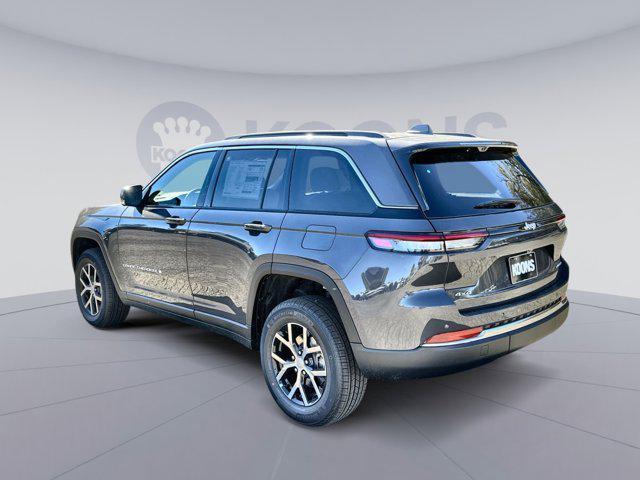 Photo of 2025 Baltic Gray Metallic Clearcoat Jeep Grand Cherokee