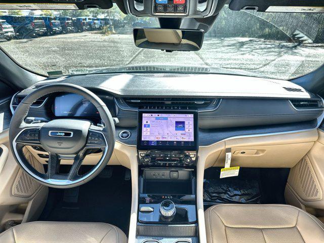 Photo of 2025 Baltic Gray Metallic Clearcoat Jeep Grand Cherokee