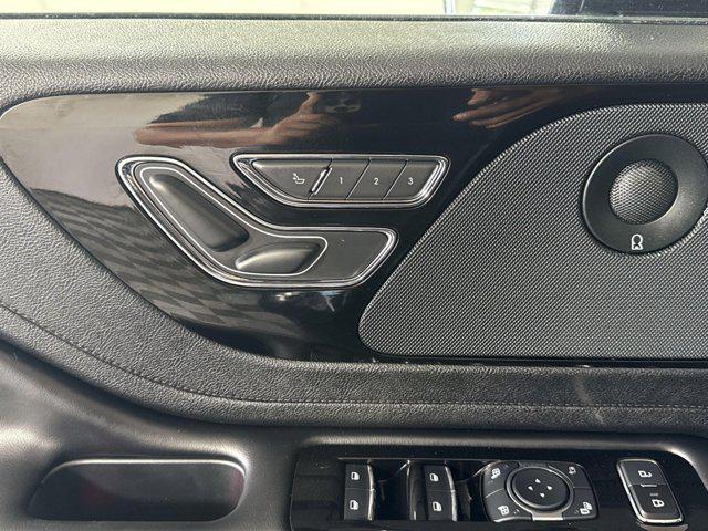 Photo of 2023 INFINITE BLACK MET CC Lincoln Aviator
