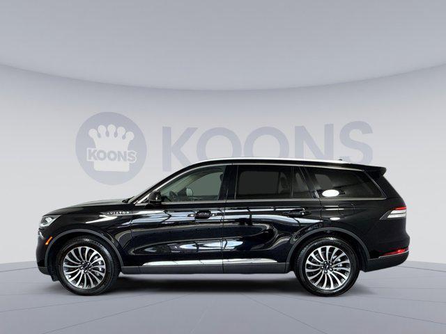 Photo of 2023 INFINITE BLACK MET CC Lincoln Aviator