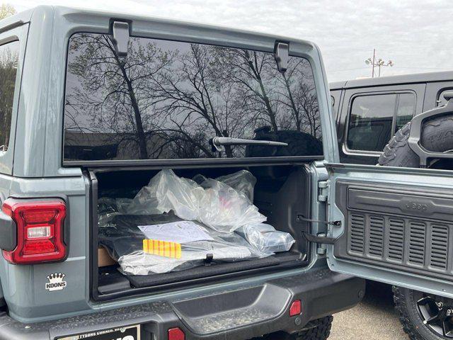 Photo of 2025 Anvil Clearcoat Jeep Wrangler
