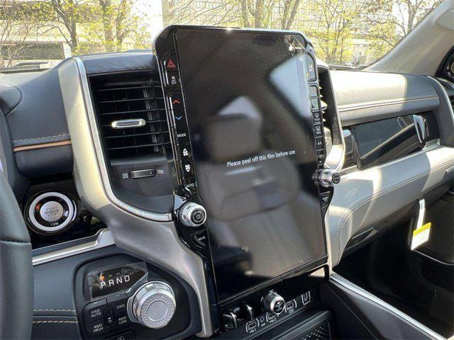 Photo of 2025 Diamond Black Crystal Pearlcoat RAM 1500