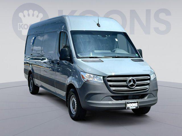 Photo of 2023 Gray Mercedes-Benz Sprinter 2500