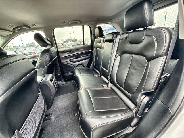 Photo of 2023 Bright White Clearcoat Jeep Grand Cherokee