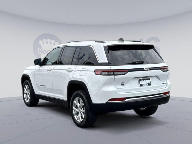 Photo of 2023 Bright White Clearcoat Jeep Grand Cherokee