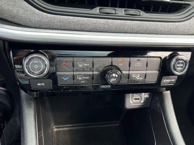 Photo of 2024 Hydro Blue Pearlcoat Jeep Compass