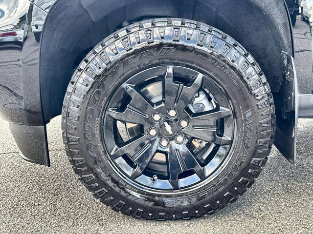 Photo of 2022 Black Chevrolet Colorado