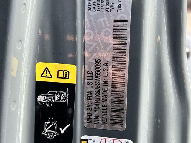 Photo of 2025 Anvil Clearcoat Jeep Wrangler