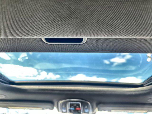 Photo of 2025 Diamond Black Crystal Pearlcoat Jeep Grand Cherokee