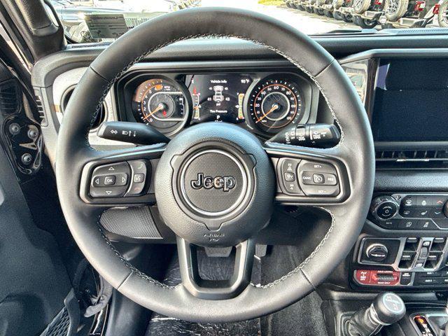 Photo of 2025 Black Clearcoat Jeep Wrangler