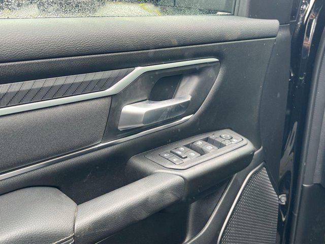 Photo of 2025 Diamond Black Crystal Pearlcoat RAM 1500