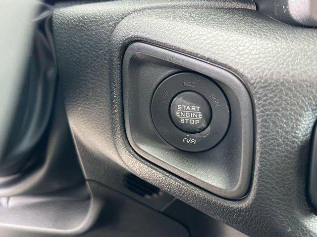 Photo of 2025 Bright White Clearcoat Jeep Gladiator