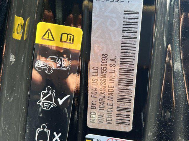 Photo of 2025 Black Clearcoat Jeep Wrangler