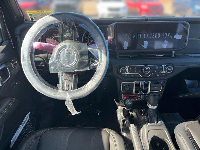 Photo of 2025 Black Clearcoat Jeep Wrangler