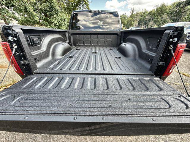 Photo of 2025 Diamond Black Crystal Pearlcoat RAM 2500