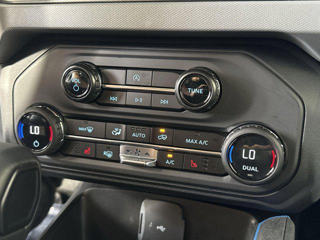 Photo of 2024 CARBONIZED GRAY METALLIC Ford Bronco