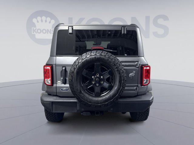 Photo of 2024 CARBONIZED GRAY METALLIC Ford Bronco