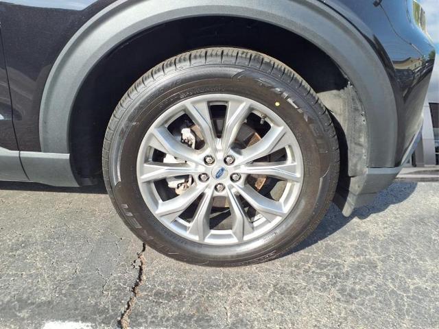 Photo of 2022 AGATE BLACK METALLIC Ford Explorer