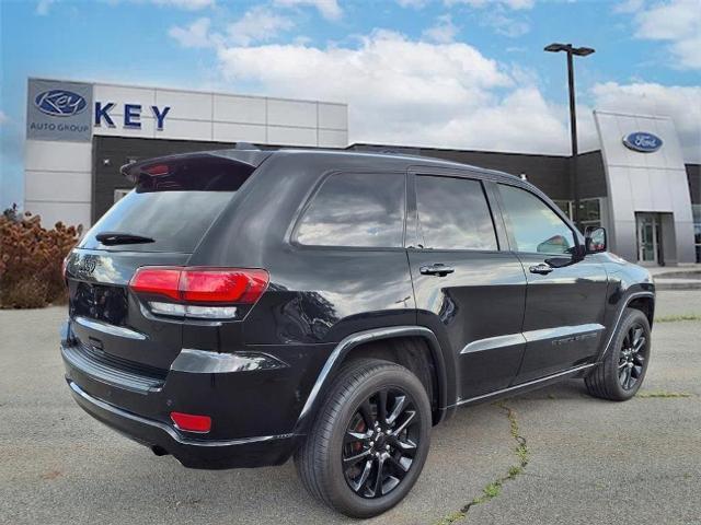 Photo of 2022 Diamond Black Jeep Grand Cherokee