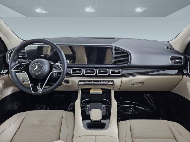 Photo of 2025 MANUFAKTUR Alpine Grey Mercedes-Benz GLE 350