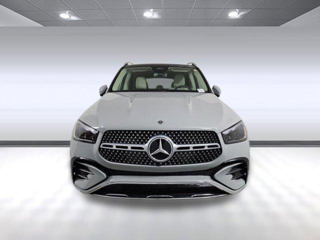 Photo of 2025 MANUFAKTUR Alpine Grey Mercedes-Benz GLE 350