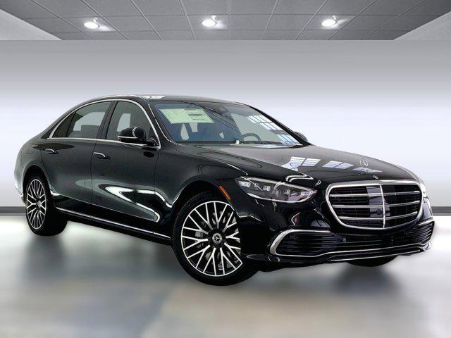 Photo of 2025 Black Mercedes-Benz S-Class