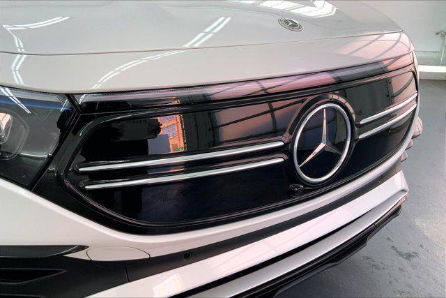 Photo of 2023 White Mercedes-Benz EQB 250