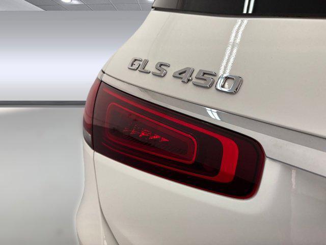 Photo of 2023 White Mercedes-Benz GLS 450