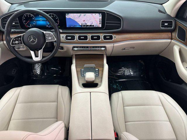 Photo of 2023 White Mercedes-Benz GLE 350