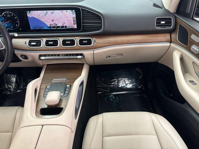 Photo of 2023 White Mercedes-Benz GLE 350
