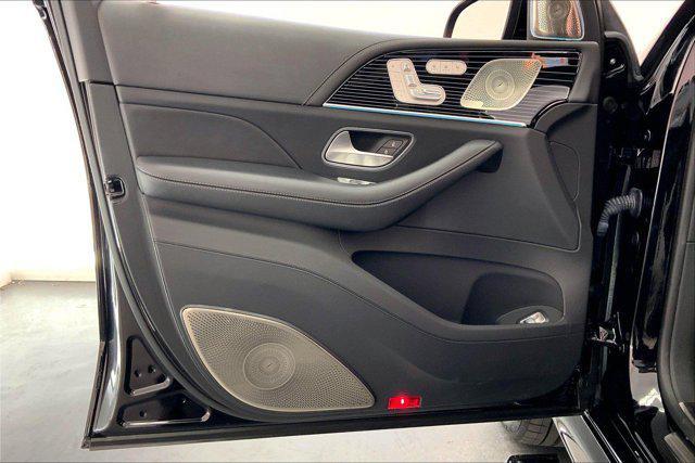 Photo of 2023 Black Mercedes-Benz Maybach GLS 600