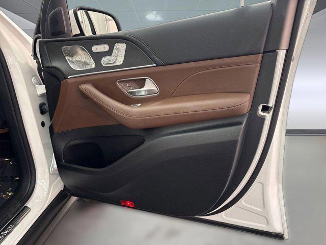 Photo of 2024 White Mercedes-Benz GLE 350