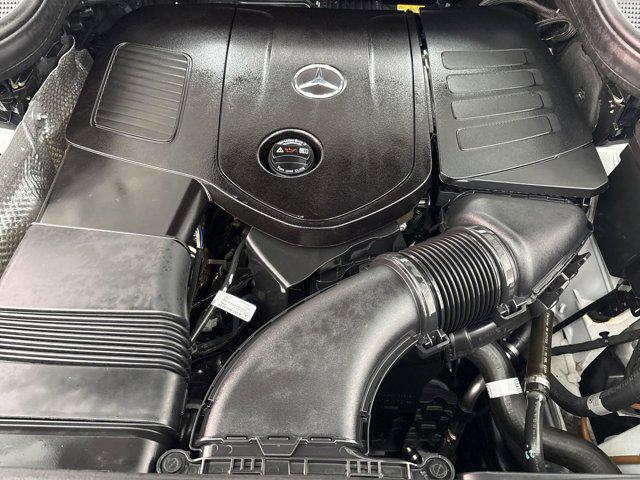 Photo of 2024 White Mercedes-Benz GLE 350
