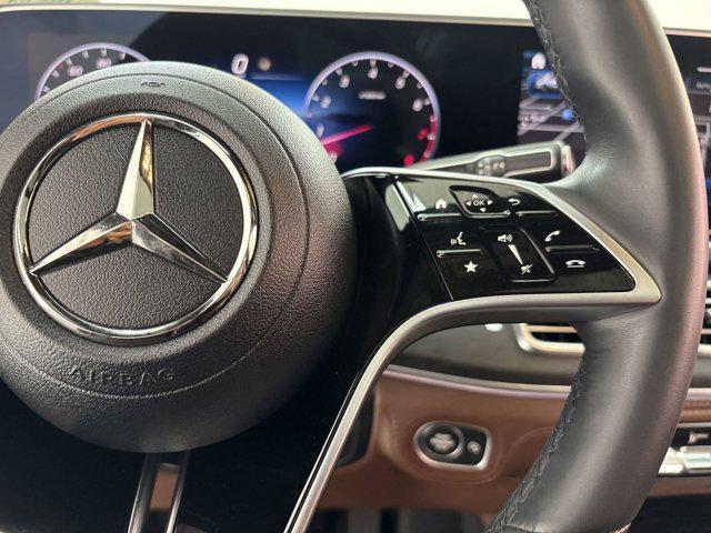 Photo of 2024 White Mercedes-Benz GLE 350