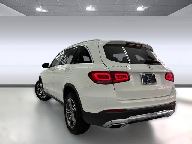 Photo of 2022 White Mercedes-Benz GLC 300