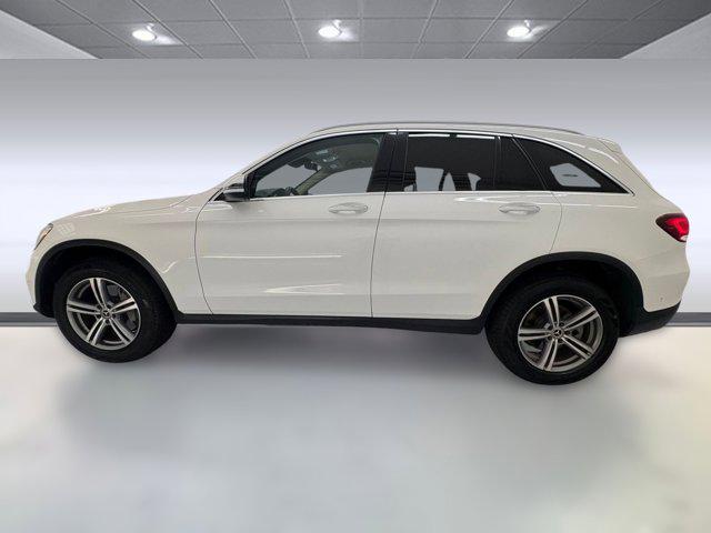 Photo of 2022 White Mercedes-Benz GLC 300