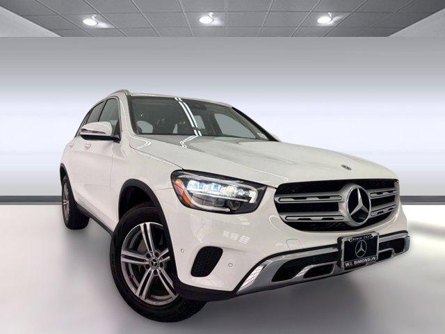 Photo of 2022 White Mercedes-Benz GLC 300