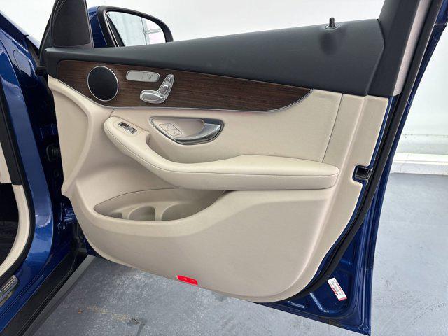 Photo of 2022 Blue Mercedes-Benz GLC 300