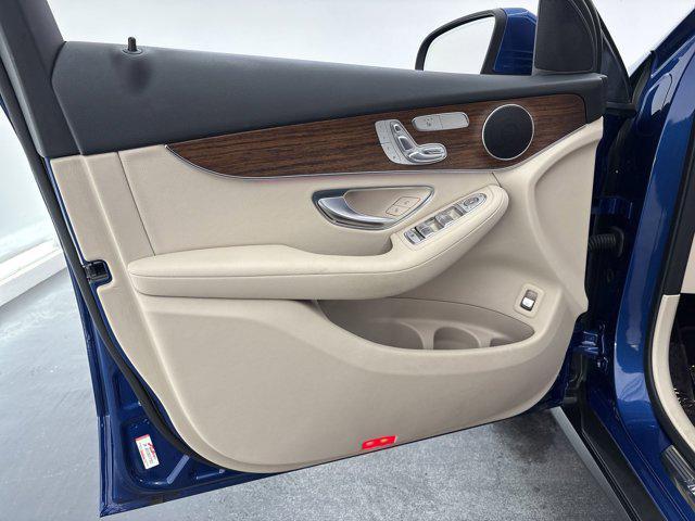 Photo of 2022 Blue Mercedes-Benz GLC 300