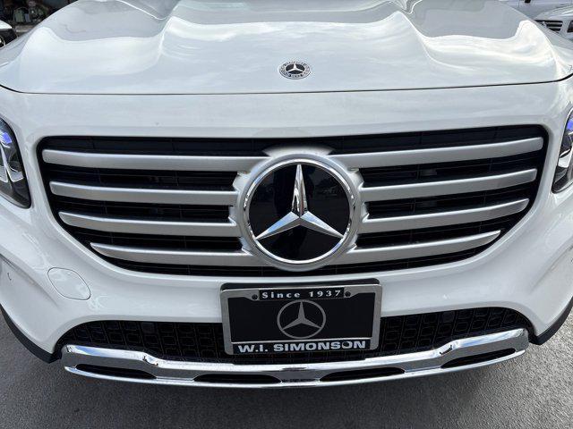 Photo of 2026 Polar White Mercedes-Benz GLB 250