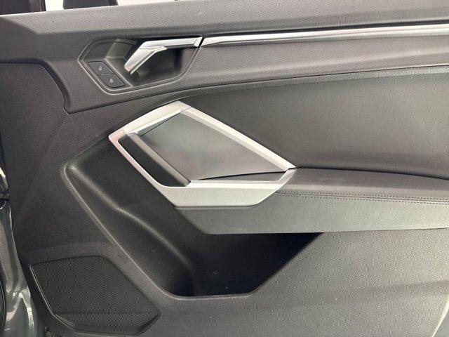 Photo of 2021 Gray Audi Q3