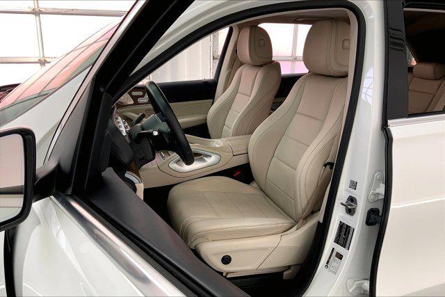 Photo of 2022 White Mercedes-Benz GLE 350