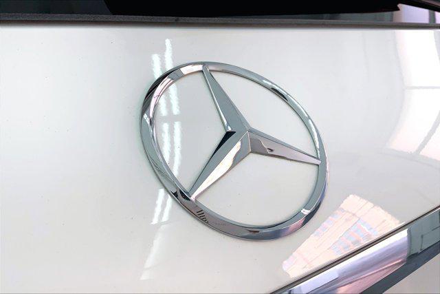 Photo of 2022 White Mercedes-Benz GLE 350