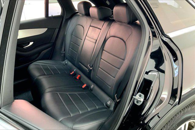 Photo of 2022 Black Mercedes-Benz GLC 300