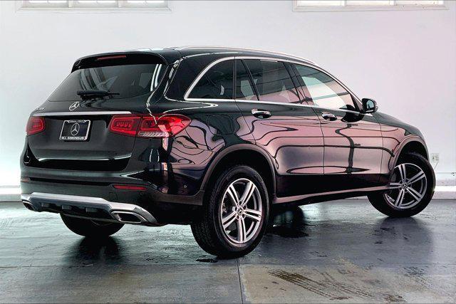 Photo of 2022 Black Mercedes-Benz GLC 300